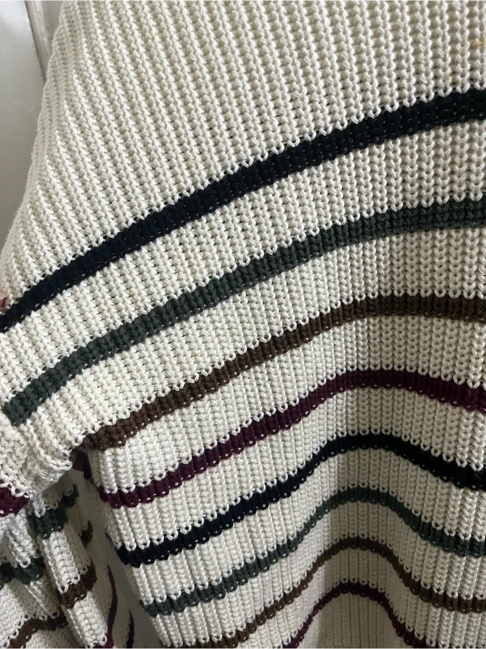 GAP Cream Crewneck Sweater with Navy and Burgundy Stripes - Picture 4 of 6